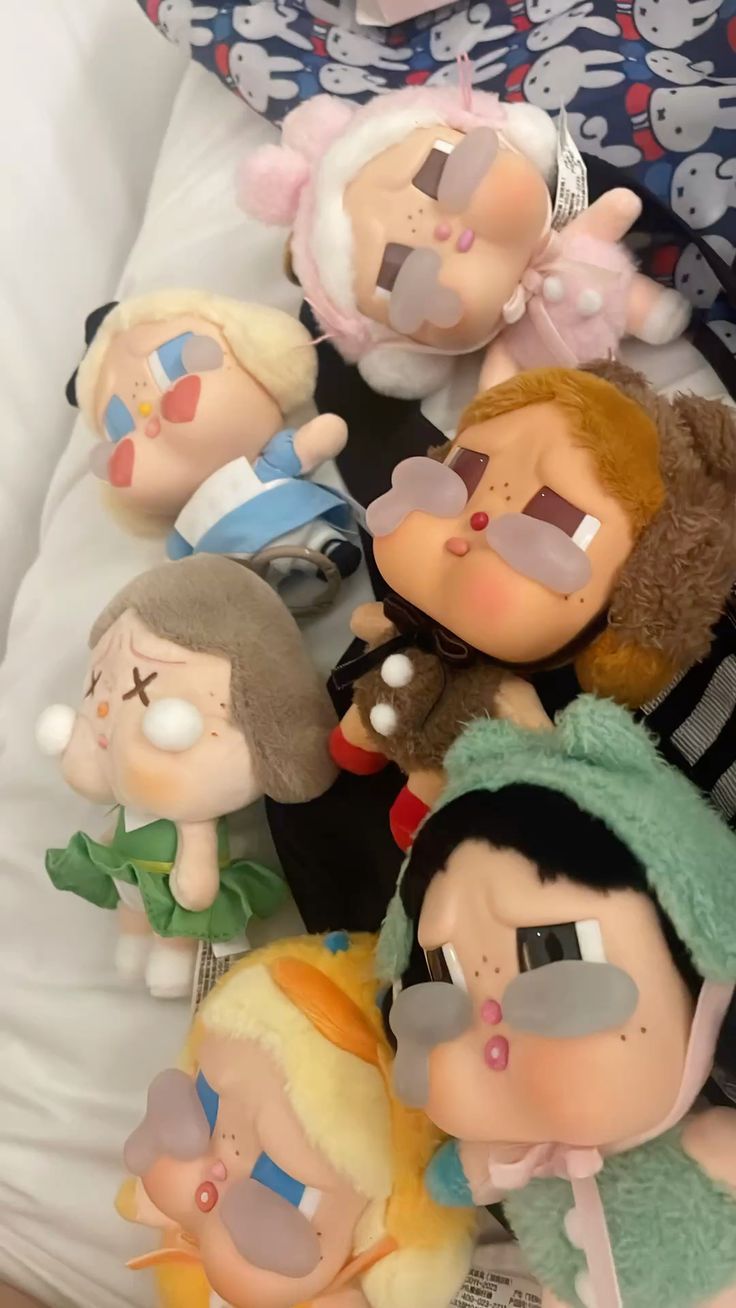 عروسک کرای بیبی اورجینال برند پاپ مارت | Cry Babies Keychain Pop Mart